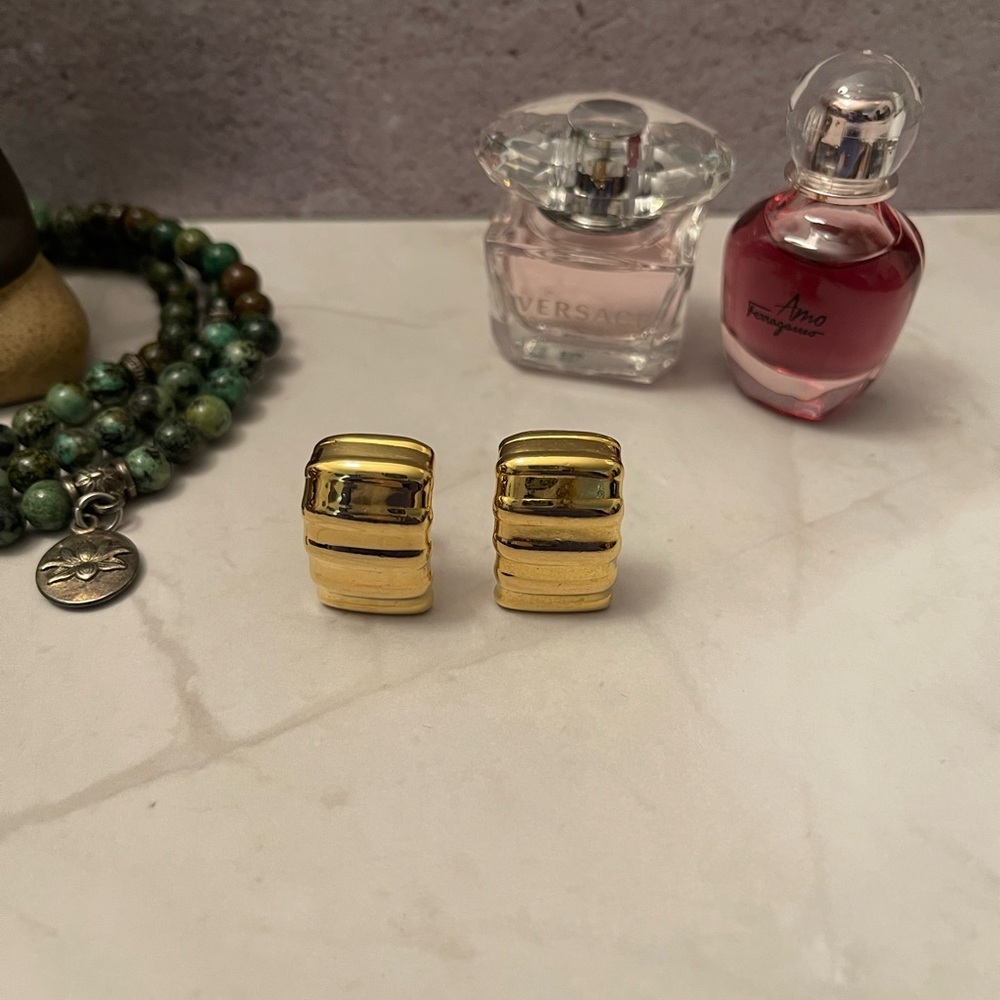 Napier Gold Screw Back Clip-On Earrings VTG - Picture 4 of 9